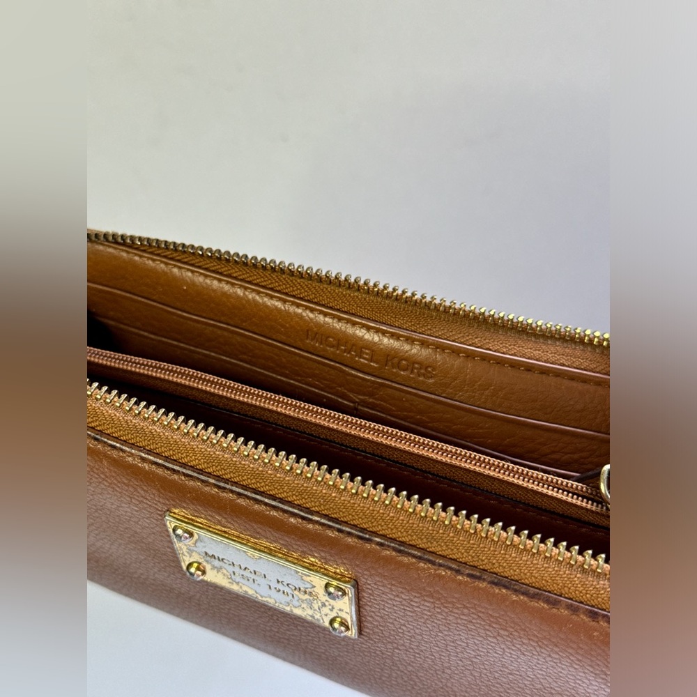 Michael Kors Jet Set Wallet, Large Light Tan Brown Zip Around Inside Pockets - Picture 11 of 11